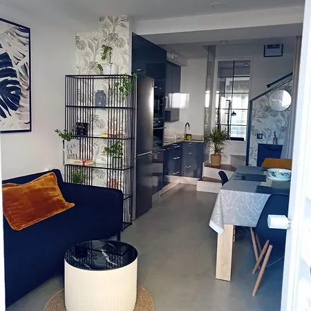 C23a01 Moderno Adosado 2 Hab Tatil Evi *